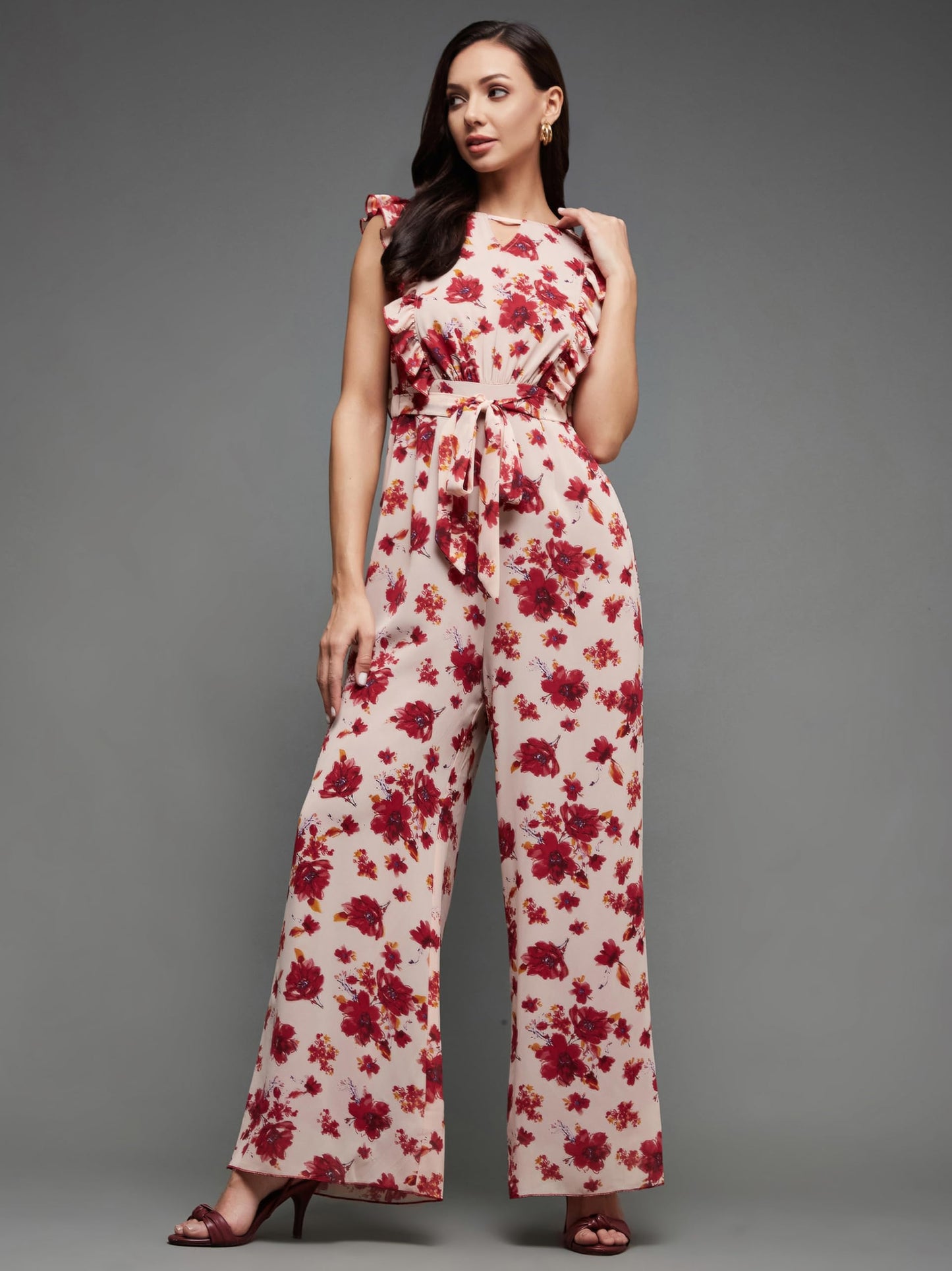 Miss Chase Women's Round Neck Sleeveless Floral Wide Leg Regular Jumpsuit with Pockets (MCAW21D04-90-233-04, Multicolored-Base-Light Pink)