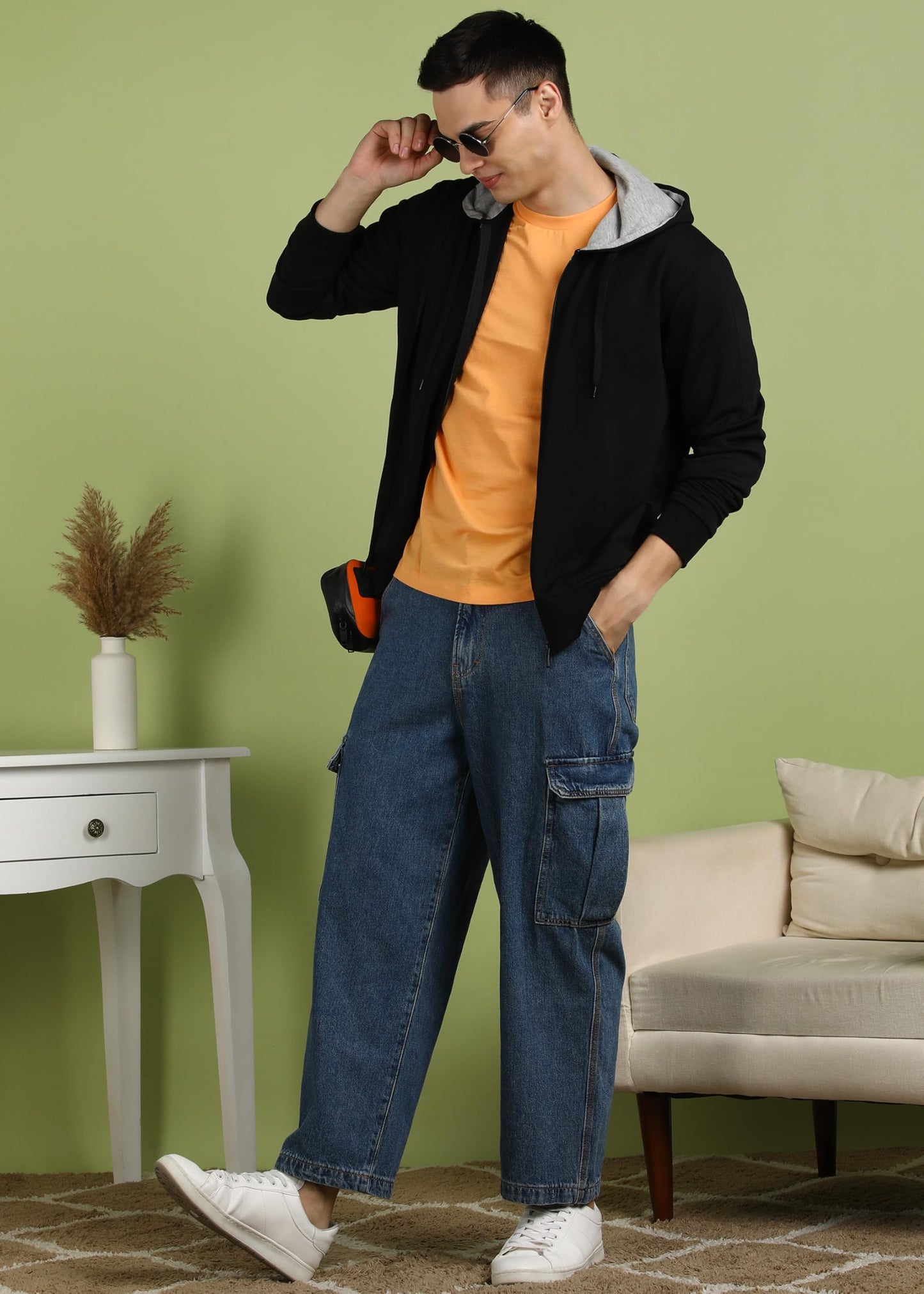 Men’s Solid Zipper Hooded Black Sweatshirt | Ribbed Hem, Lined Hood, Side Pockets, Durable Zip