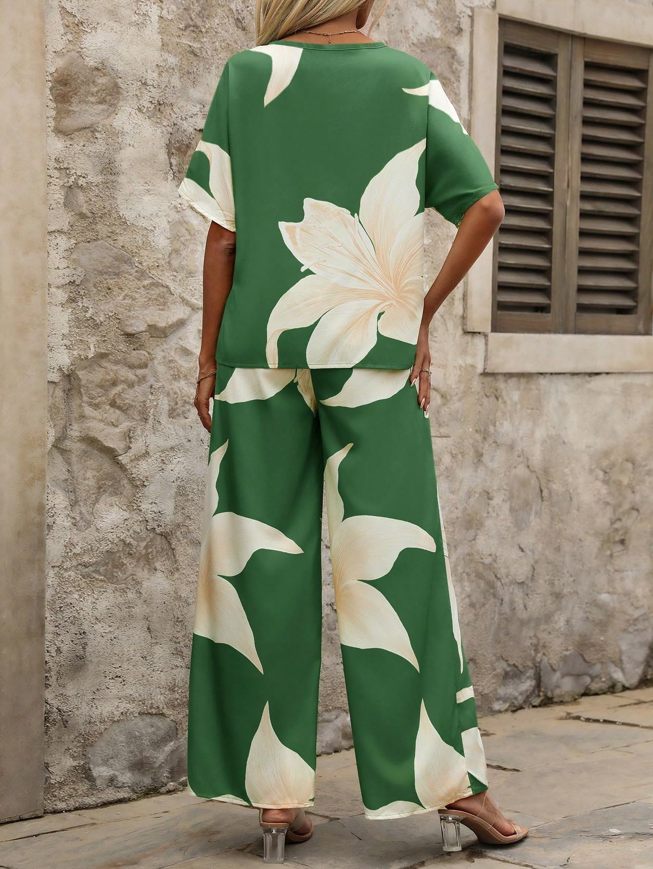 Shasmi Women's Casual Elegant Green Floral Printed Batwing V-Neck Blouse, Sleeve Shirt, Wide Long Pants for Ladies 2pcs/Set, Spring Outfits For Women (Co-Ods 189 Green)